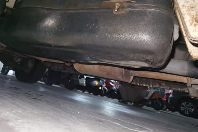 Used FORTHING Lingzhi 2013 V3 1.5L 7-Seater Standard Model II Chassis Rear Left