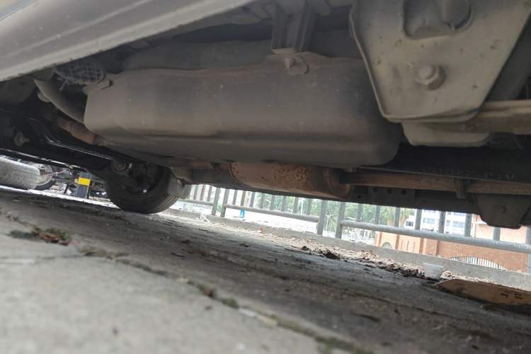 Used FORTHING Lingzhi 2013 M3 1.6L 7-Seater Comfort Model Chassis Rear Left