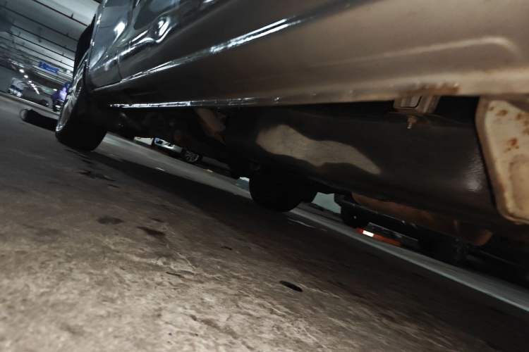 Used FORTHING Lingzhi 2013 V3 1.5L 7-Seater Standard Model II Chassis Rear Left