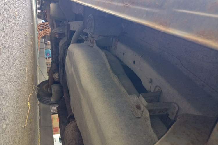 Used FORTHING Lingzhi 2013 V3 1.5L 5-Seat Standard Model I Chassis Rear Left