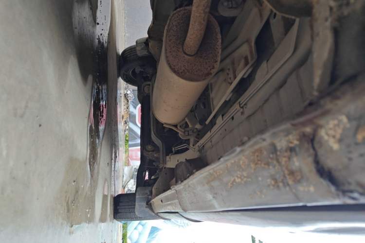 Used FORTHING Lingzhi 2013 M3 1.6L 7-Seater Comfort Model Chassis Rear Right