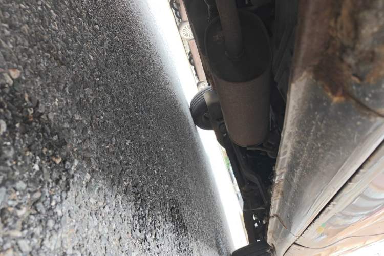 Used FORTHING Lingzhi 2013 V3 1.5L 7-Seater Standard Model II Chassis Rear Right