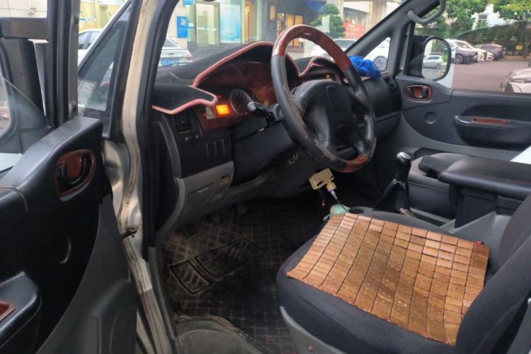 Used FORTHING Lingzhi 2013 M3 1.6L 7-Seater Comfort Model Driver Seat