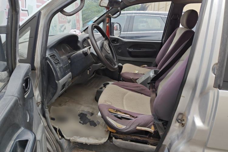 Used FORTHING Lingzhi 2013 M3 1.6L 7-Seater Comfort Model Driver Seat