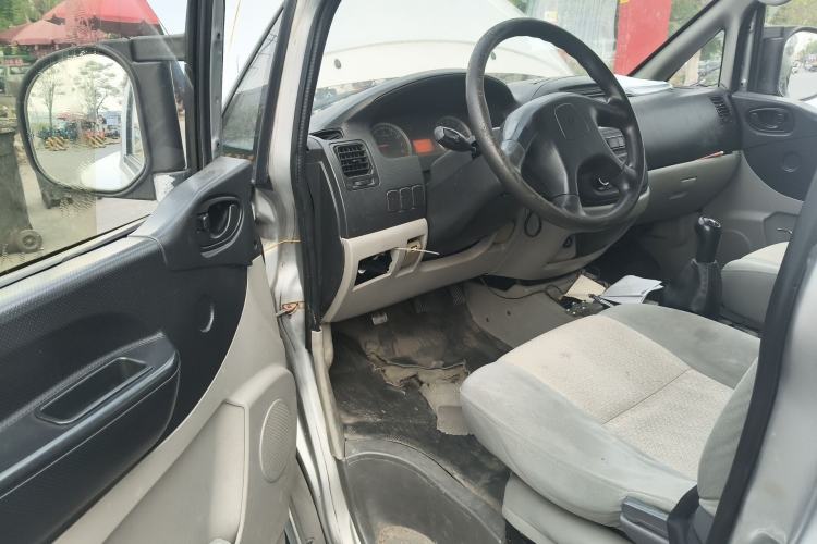 Used FORTHING Lingzhi 2013 V3 1.5L 7-Seater Standard Model II Driver Seat