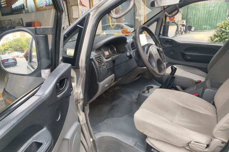Used FORTHING Lingzhi 2013 M3 1.6L 7-Seater Comfort Model Driver Seat