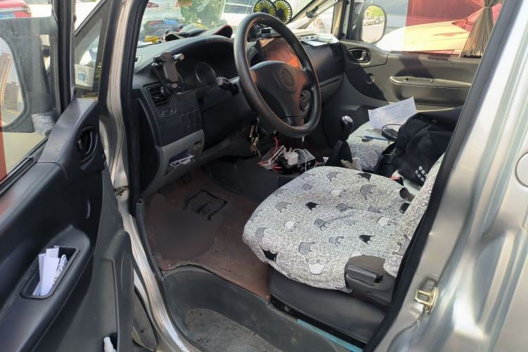 Used FORTHING Lingzhi 2013 M3 1.6L 7-seat Standard Model Driver Seat
