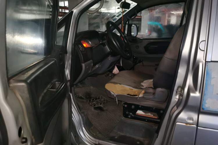 Used FORTHING Lingzhi 2013 V3 1.5L 7-Seater Standard Model II Driver Seat