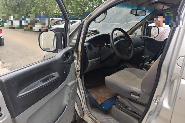 Used FORTHING Lingzhi 2013 M3 1.6L 7-seat Standard Model Driver Seat
