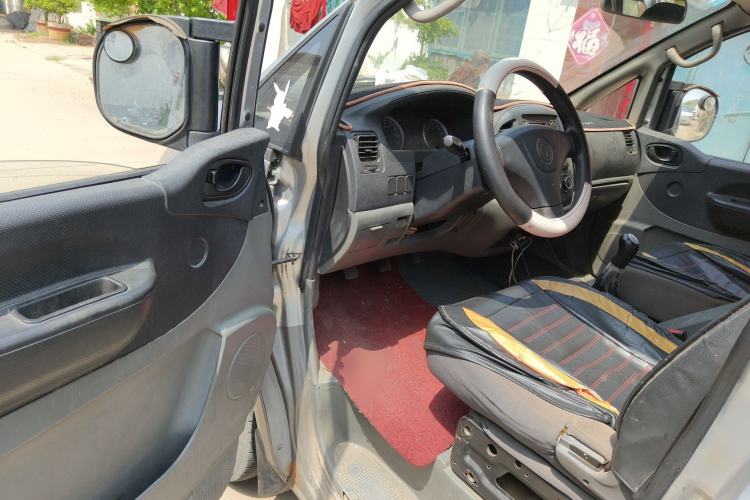 Used FORTHING Lingzhi 2013 V3 1.5L 7-Seater Standard Model II Driver Seat
