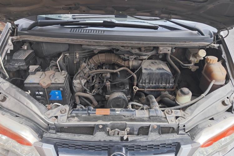 Used FORTHING Lingzhi 2013 V3 1.5L 7-Seater Standard Model II Engine Bay