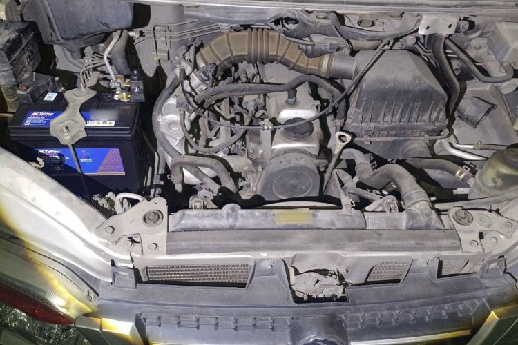 Used FORTHING Lingzhi 2013 V3 1.5L 7-Seater Standard Model II Engine Bay