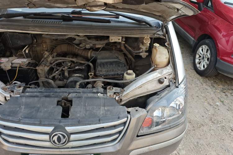Used FORTHING Lingzhi 2013 M3 1.6L 7-seat Standard Model Engine Bay Left
