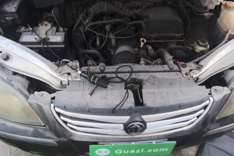 Used FORTHING Lingzhi 2013 M3 1.6L 7-seat Standard Model Engine Bay