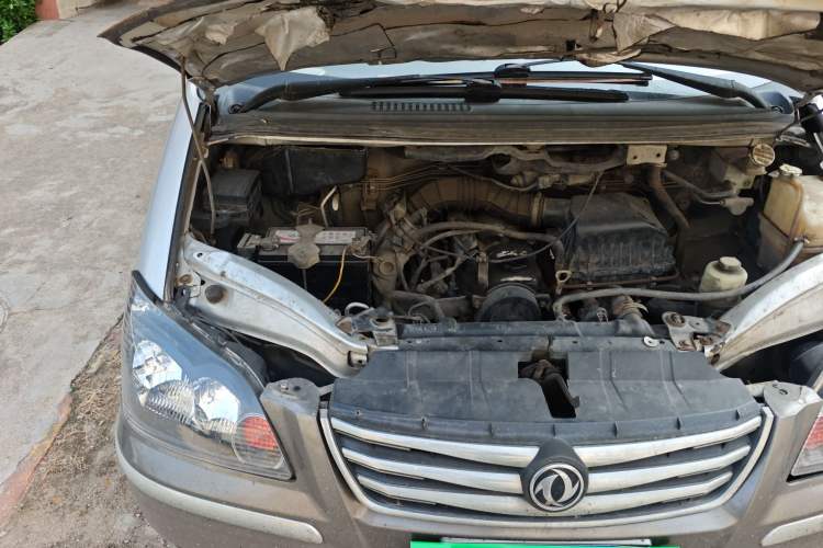 Used FORTHING Lingzhi 2013 M3 1.6L 7-seat Standard Model Engine Bay Right