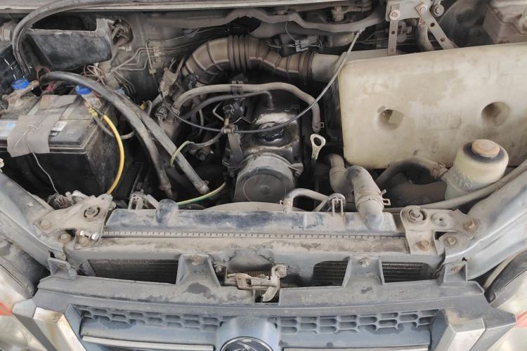 Used FORTHING Lingzhi 2013 V3 1.5L 7-Seater Standard Model II Engine Bay