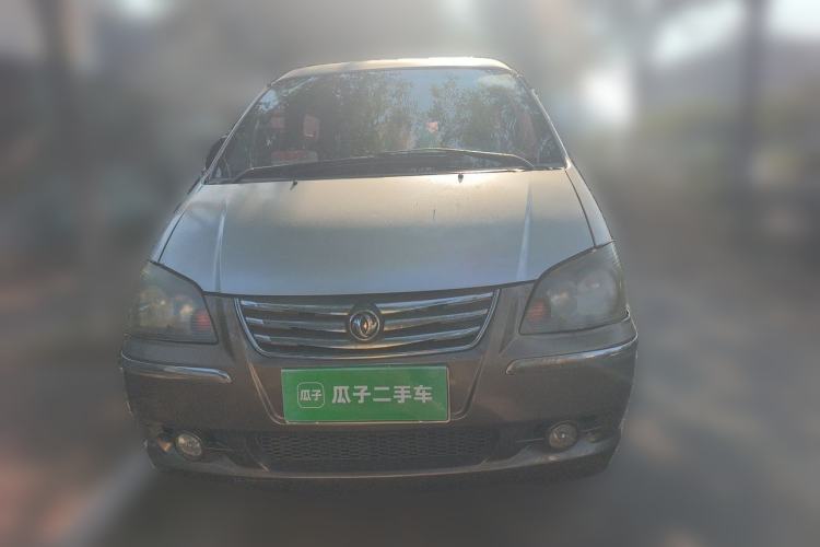 Used FORTHING Lingzhi 2013 M3 1.6L 7-Seater Luxury Model Front