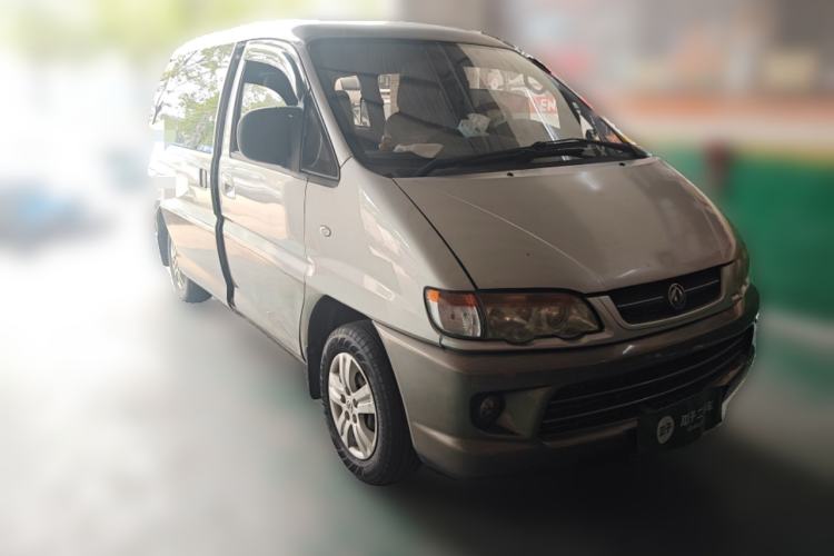 Used FORTHING Lingzhi 2013 V3 1.5L 7-Seater Standard Model II Front Right 45 Deg