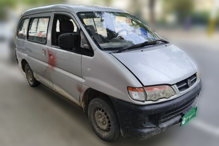 Used FORTHING Lingzhi 2013 V3 1.5L 7-Seater Standard Model II Front Right 45 Deg