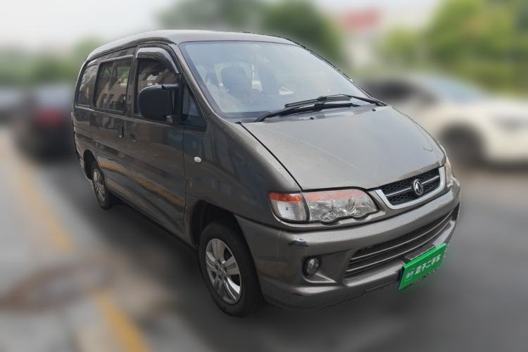 Used FORTHING Lingzhi 2013 V3 1.5L 7-Seater Standard Model II Front Right 45 Deg