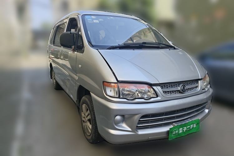 Used FORTHING Lingzhi 2013 V3 1.5L 7-Seater Comfort Model Front Right 45 Deg