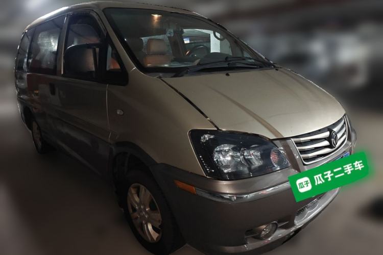 Used FORTHING Lingzhi 2013 V3 1.5L 7-Seater Standard Model II Front Right 45 Deg