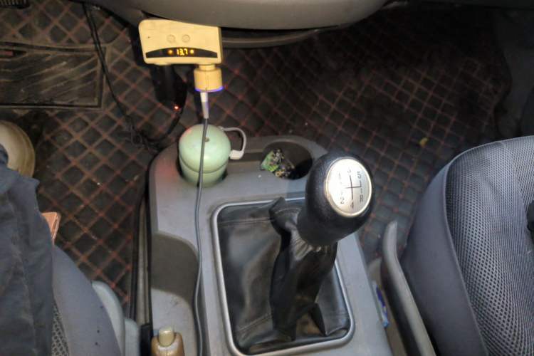 Used FORTHING Lingzhi 2013 M3 1.6L 7-Seater Comfort Model Gear Lever