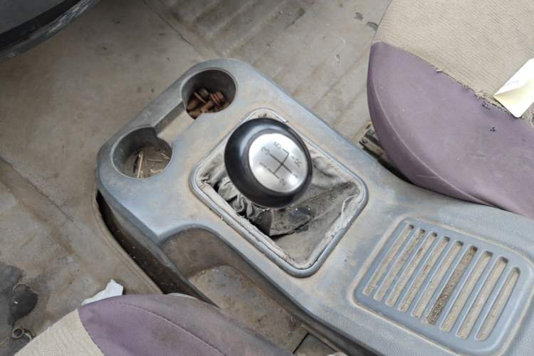 Used FORTHING Lingzhi 2013 M3 1.6L 7-Seater Comfort Model Gear Lever