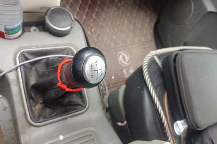 Used FORTHING Lingzhi 2013 M3 1.6L 7-Seater Luxury Model Gear Lever