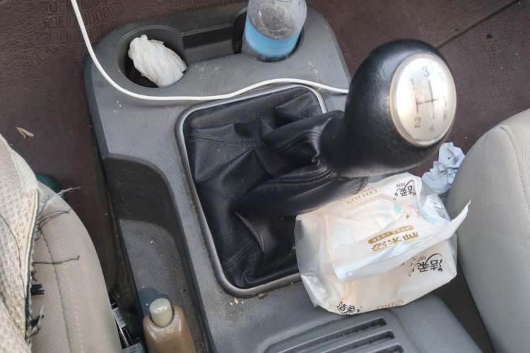 Used FORTHING Lingzhi 2013 V3 1.5L 7-Seater Standard Model II Gear Lever