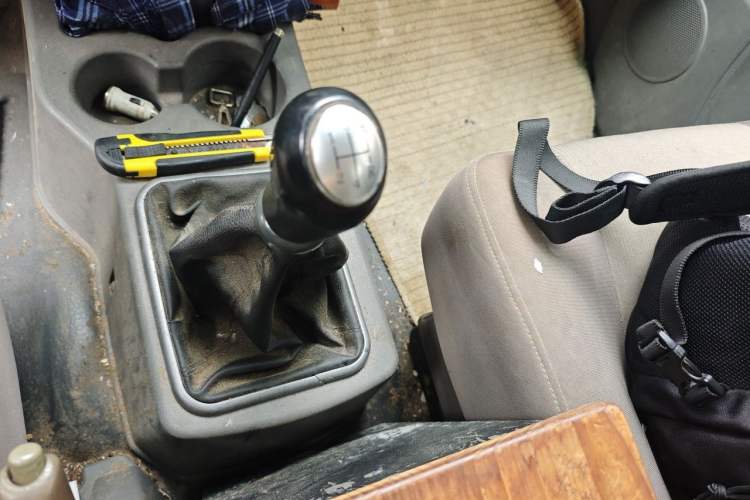 Used FORTHING Lingzhi 2013 M3 1.6L 7-seat Standard Model Gear Lever