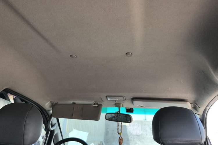 Used FORTHING Lingzhi 2013 M3 1.6L 7-Seater Comfort Model Headliner
