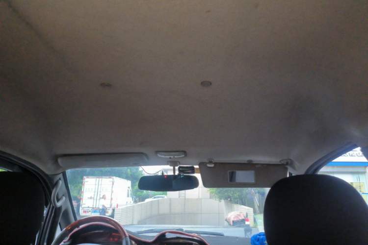 Used FORTHING Lingzhi 2013 M3 1.6L 7-Seater Comfort Model Headliner