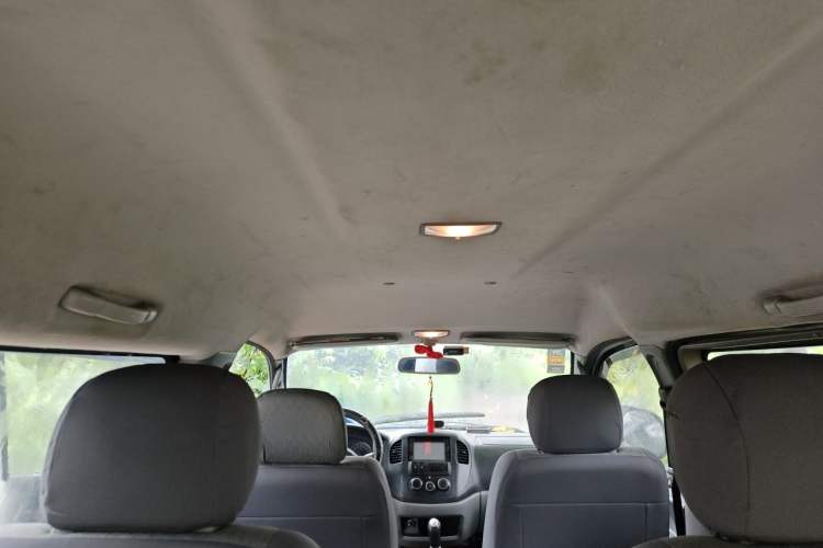 Used FORTHING Lingzhi 2013 M3 1.6L 7-Seater Comfort Model Headliner