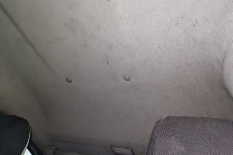 Used FORTHING Lingzhi 2013 V3 1.5L 7-Seater Standard Model II Headliner