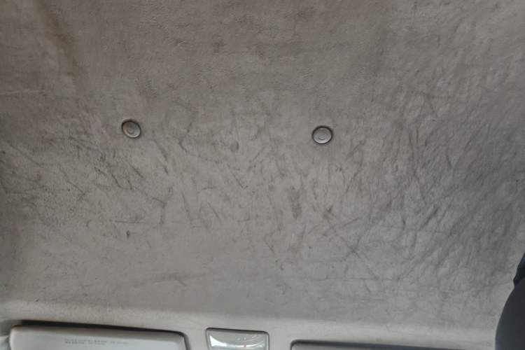 Used FORTHING Lingzhi 2013 M3 1.6L 7-Seater Comfort Model Headliner