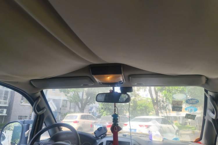 Used FORTHING Lingzhi 2013 M5 Q7 2.0L 7-Seater Long-Wheelbase Comfort Model Headliner