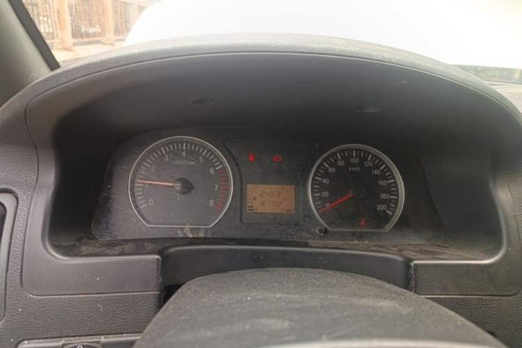 Used FORTHING Lingzhi 2013 M3 1.6L 7-Seater Luxury Model Instrument Cluster