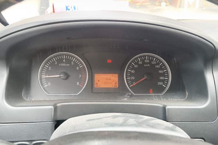 Used FORTHING Lingzhi 2013 V3 1.5L 7-Seater Luxury Model Instrument Cluster