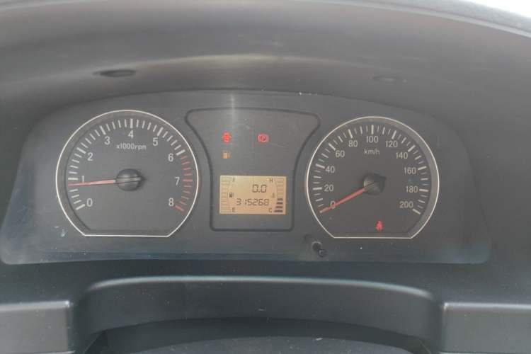 Used FORTHING Lingzhi 2013 M3 1.6L 7-Seater Comfort Model Instrument Cluster