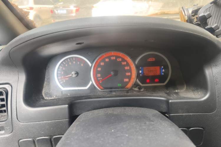 Used FORTHING Lingzhi 2013 M5 Q7 2.0L 7-Seater Long-Wheelbase Comfort Model Instrument Cluster