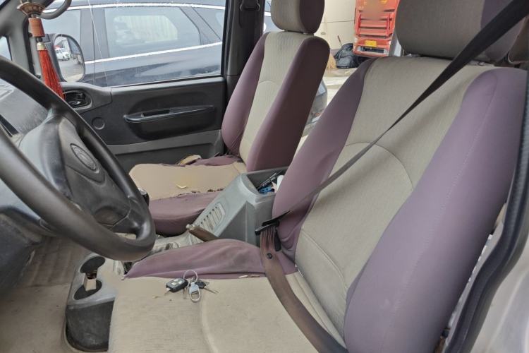 Used FORTHING Lingzhi 2013 M3 1.6L 7-Seater Comfort Model Left Front Seat