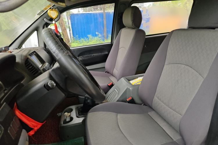 Used FORTHING Lingzhi 2013 M3 1.6L 7-Seater Comfort Model Left Front Seat