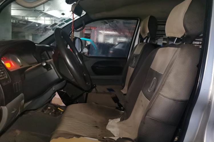 Used FORTHING Lingzhi 2013 V3 1.5L 7-Seater Standard Model II Left Front Seat