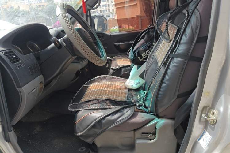 Used FORTHING Lingzhi 2013 M3 1.6L 7-Seater Comfort Model Left Front Seat