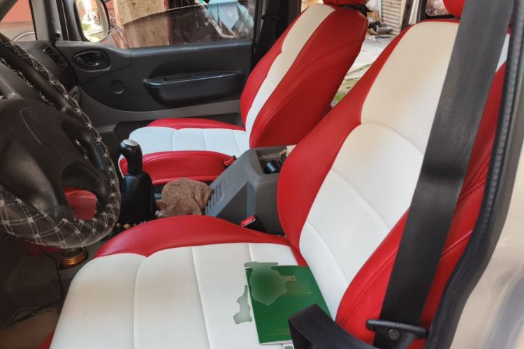 Used FORTHING Lingzhi 2013 M3 1.6L 7-Seater Luxury Model Left Front Seat