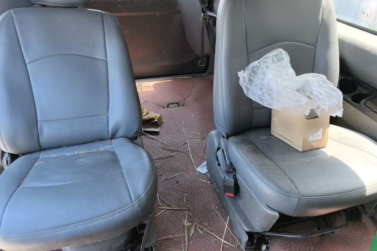 Used FORTHING Lingzhi 2013 M3 1.6L 7-Seater Comfort Model Left Rear Seat