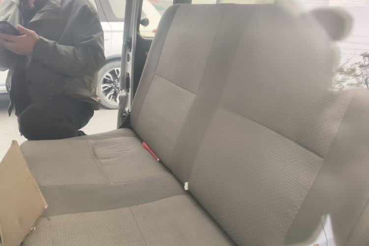 Used FORTHING Lingzhi 2013 V3 1.5L 7-Seater Standard Model II Left Rear Seat