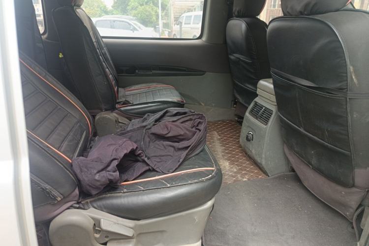 Used FORTHING Lingzhi 2013 M3 1.6L 7-Seater Luxury Model Left Rear Seat