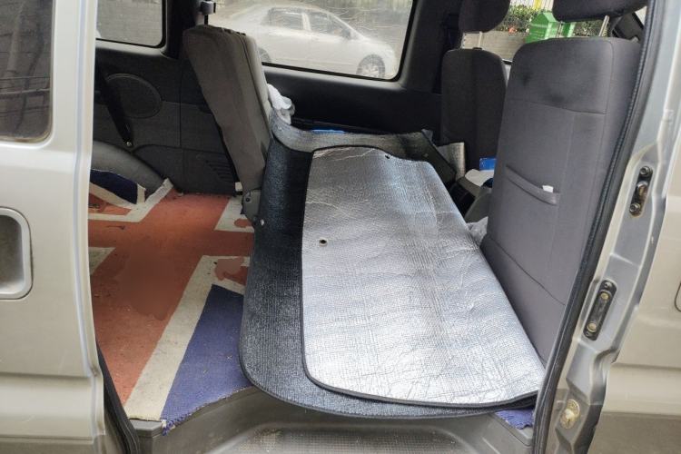 Used FORTHING Lingzhi 2013 M5 Q7 2.0L 9-Seater Long-Wheelbase Comfort Model Left Rear Seat